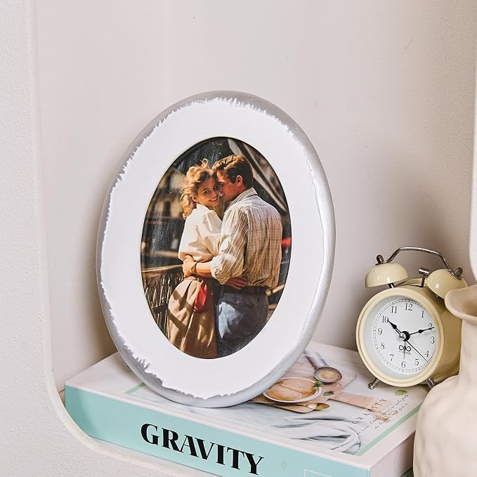 5x7 Ornate Oval Picture Frame, Hand-Crafted Resin Frame - Image 4