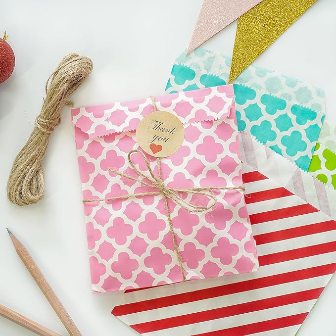 KEYYOOMY 200 Pcs Orange Candy Buffet Bags Small Cookie Bags Polka Dot Paper Treat Bag for Wedding Birthday Party (5 inch x 7 inch)