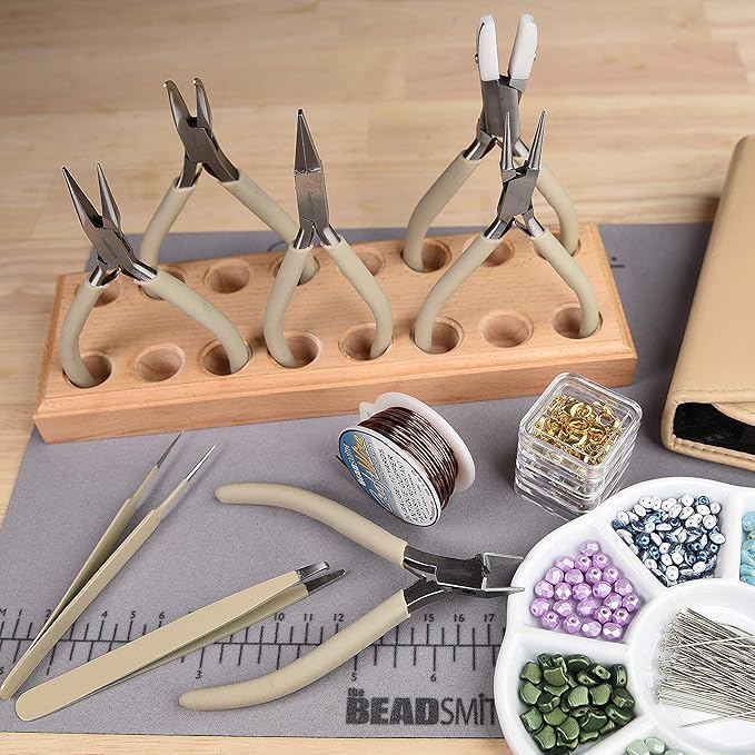 The Beadsmith Fashion Color Pliers – Set of 8 Slimline Color-Coordinated Tools – Matching Clutch in Beige – Jewelry Making Supply Kit to Create Necklaces, Bracelets, Earrings & More