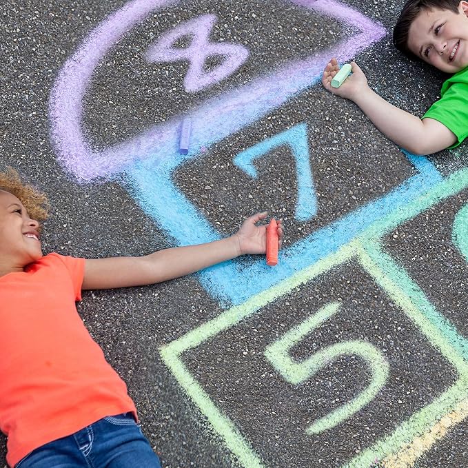Crayola Ultimate Washable Chalk Collection, Bulk Outdoor Sidewalk Chalk - Image 2